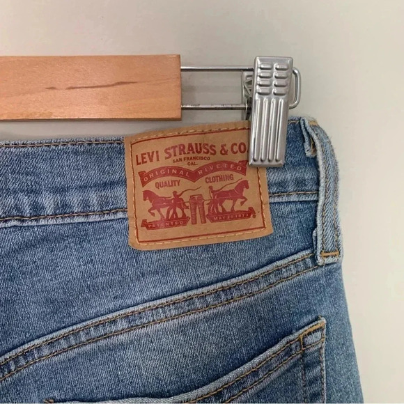 Levi’s Wedgie Skinny Light Distressed Button Fly Jean Size 27 - Picture 6 of 9